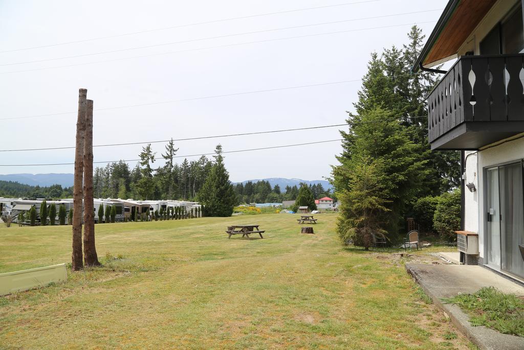 Timberlodge Rv & Campground Порт Алберни Екстериор снимка